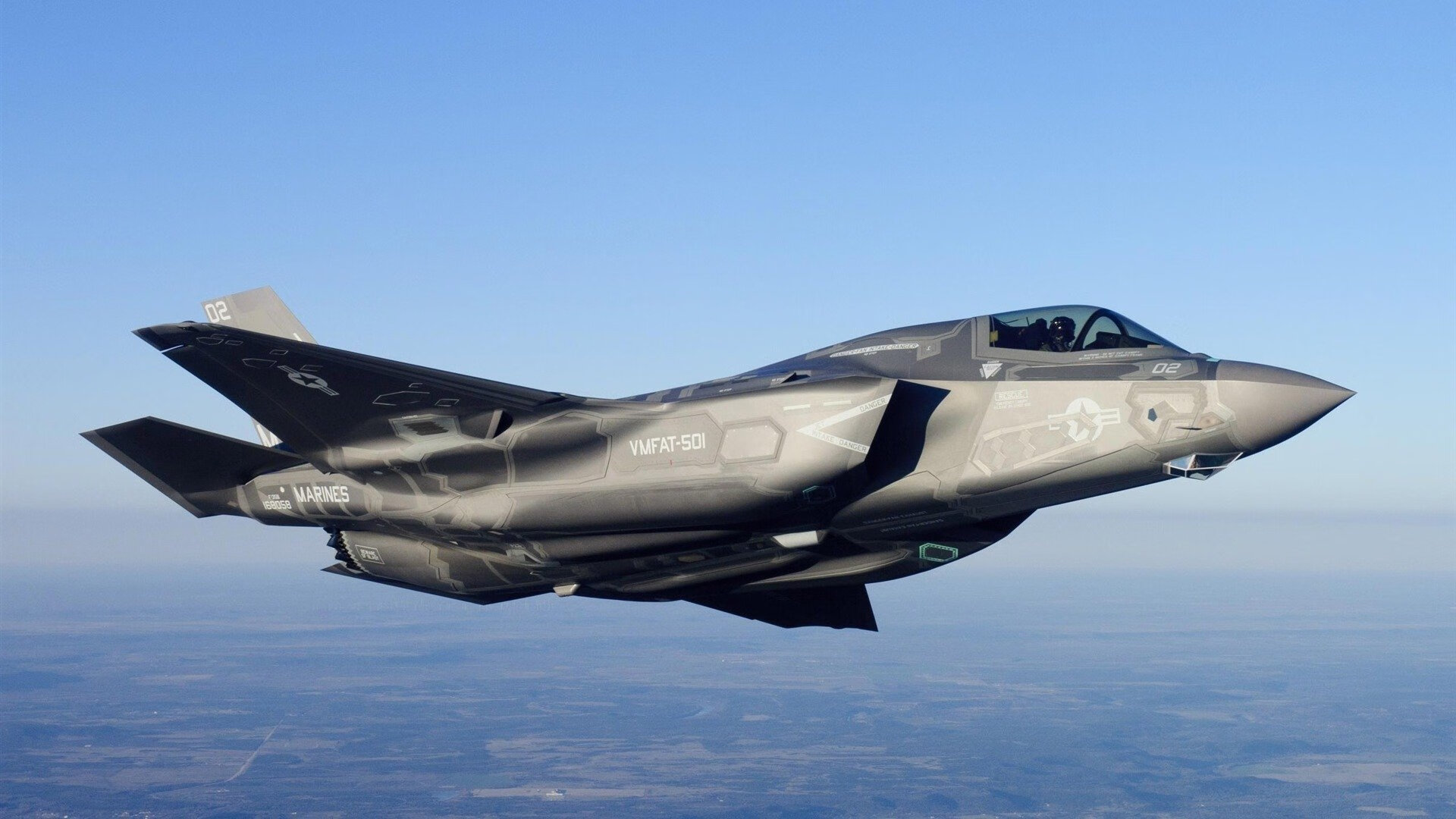 熊猫体育在线-切尔西3-2热刺，蓝军逆转取胜，切尔西热刺补时先后错失绝杀